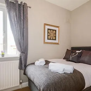 New - Prospect , City Centre Terraced House York